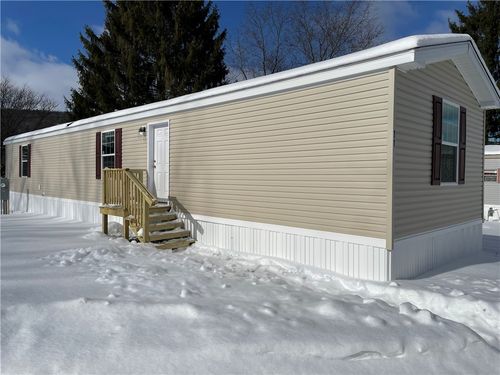 11 Flamingo Dr, Moravia, NY, 13118-3511 | Card Image