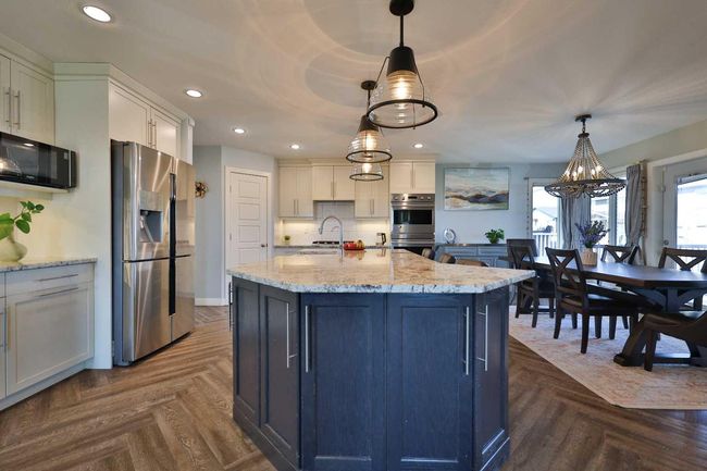 541 Aquitania Blvd W, House other with 6 bedrooms, 4 bathrooms and 4 parking in Lethbridge AB | Image 12