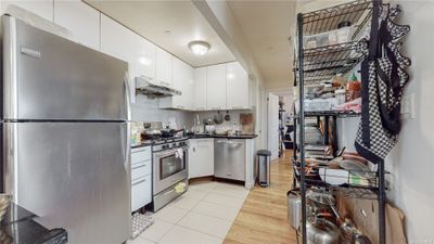 10D - 132-35 41st Road, Condo with 3 bedrooms, 2 bathrooms and null parking in Flushing NY | Image 3