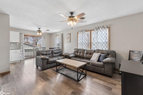 2-2 Country Ln, Ventura, IA, 50482-5066 | Card Image