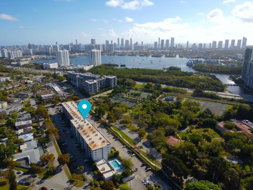 a408-16851 Ne 23rd Ave, North Miami Beach, FL, 33160-3778 | Card Image