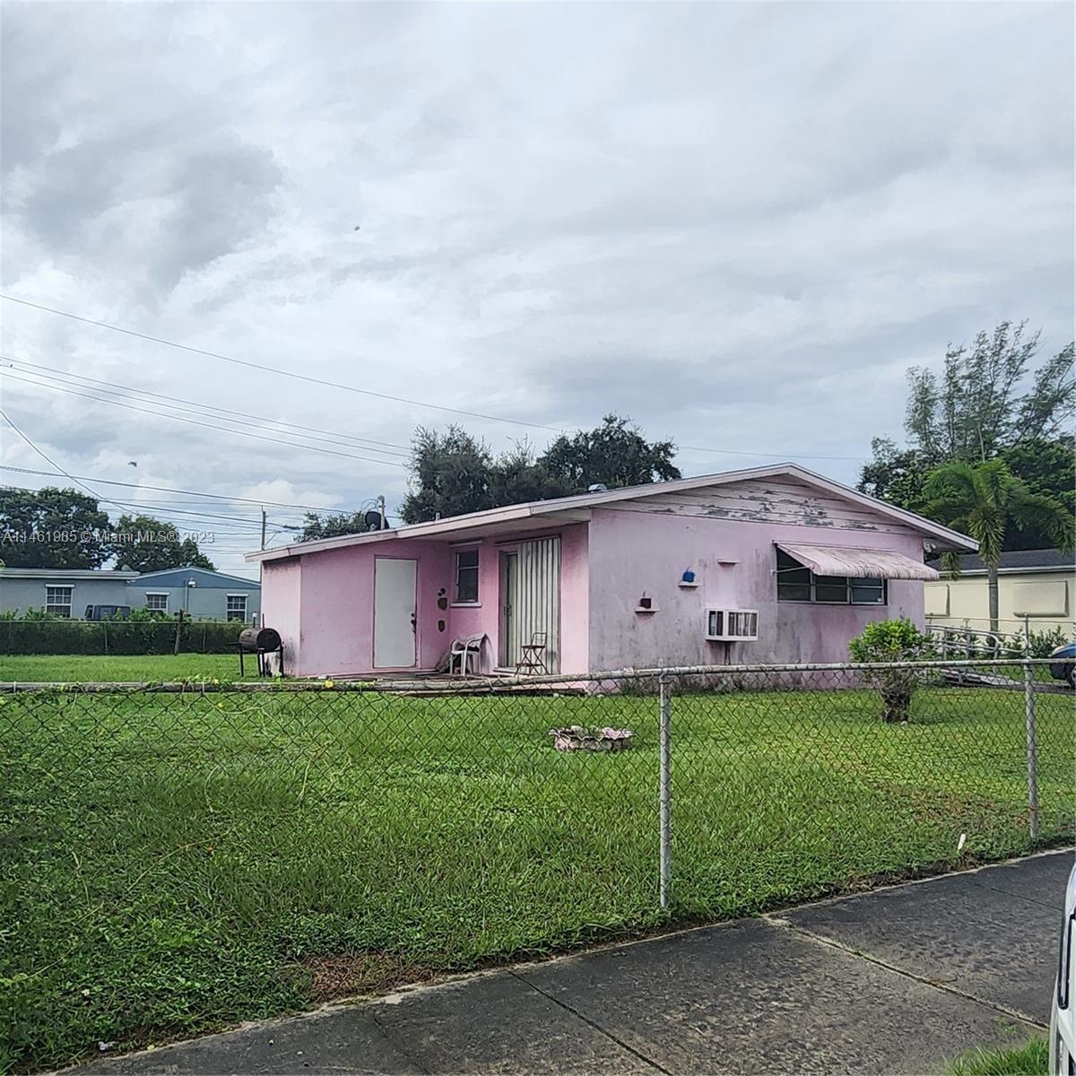 208th St, Miami Gardens, FL 33056