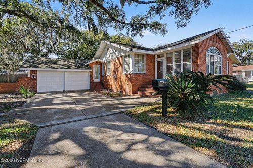 318 Trout River Dr, JACKSONVILLE, FL, 32208-4252 | Card Image