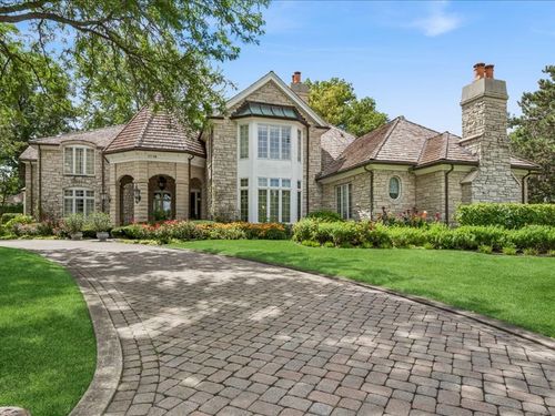 1719 Midwest Club Pkwy, Oak Brook, IL, 60523-2586 | Card Image