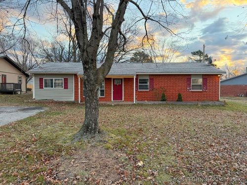 113 N Mill St, Grove, OK, 74344-3108 | Card Image