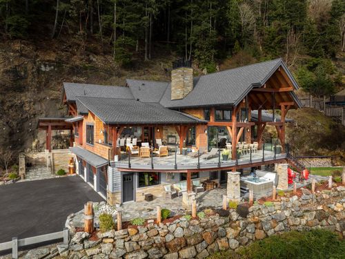 800 Taylor Rd, Bowen Island, BC, V0N1G1 | Card Image