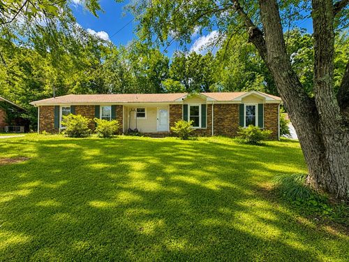 312 Andrew Dr, Clarksville, TN, 37042-7374 | Card Image