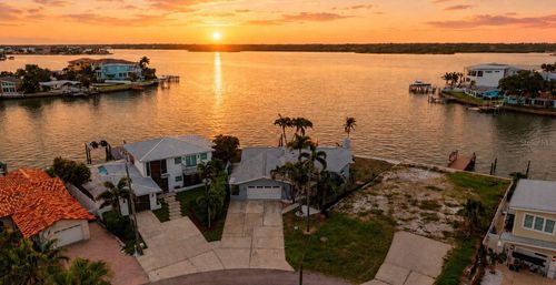 16115 4th St E, REDINGTON BEACH, FL, 33708-1613 | Card Image
