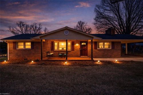 275 Cliffwood Dr, Kernersville, NC, 27284-9284 | Card Image