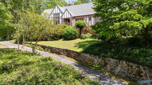 33 Sunset Dr, Anniston, AL, 36207-6274 | Card Image