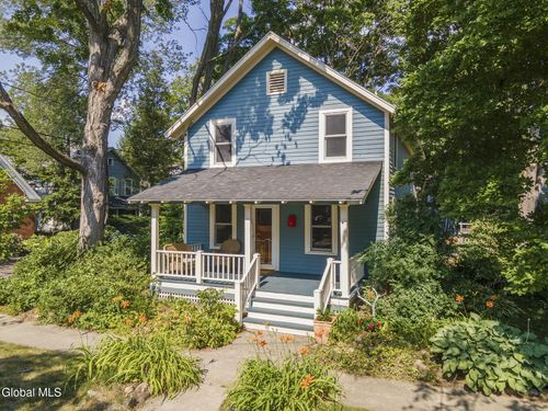 6 Pinewood Ave, Saratoga Springs, NY, 12866-2606 | Card Image