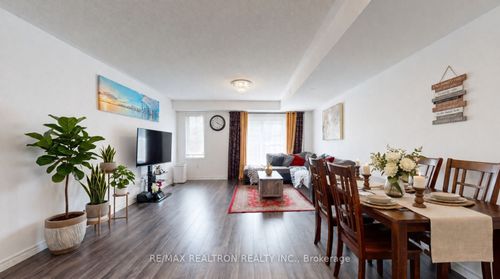 34 Glenstal Path, Oshawa, ON, L1L0L2 | Card Image