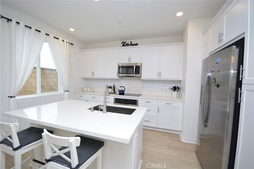 31385 Lolite Dr, Winchester, CA, 92596-7404 | Card Image