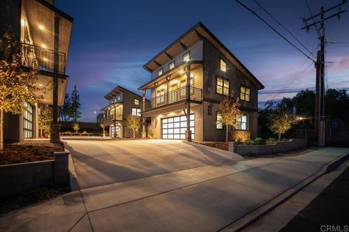 337 D St, Ramona, CA, 92065-2438 | Card Image