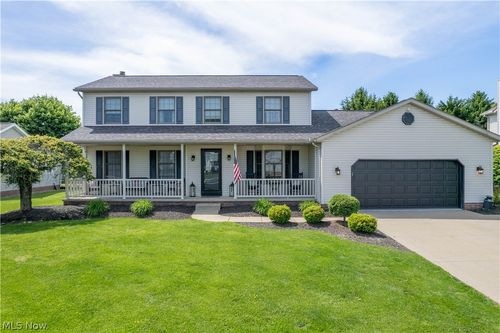 304 Rodeo Cir, Louisville, OH, 44641-7913 | Card Image