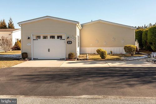 19 Mayfair Ln, LEWES, DE, 19958-4132 | Card Image