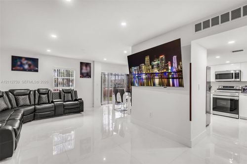 111-8775 Park Blvd, Miami, FL, 33172-5707 | Card Image
