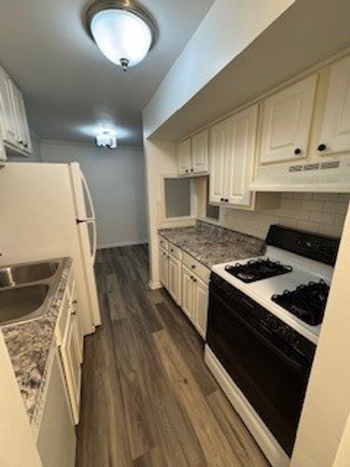 unit-2104-1870 Tall Oaks Dr, Aurora, IL, 60505-1240 | Card Image