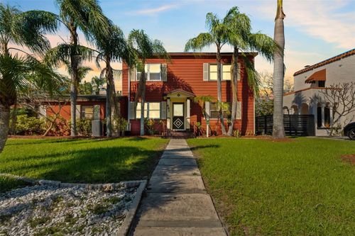 681 Jasmine Way S, ST PETERSBURG, FL, 33705-4742 | Card Image