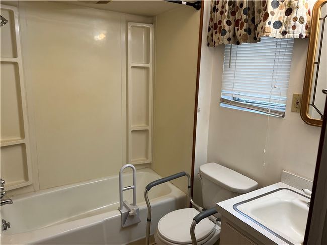 545 Howard St, Townhouse with 2 bedrooms, 1 bathrooms and null parking in E Pittsburgh PA | Image 14
