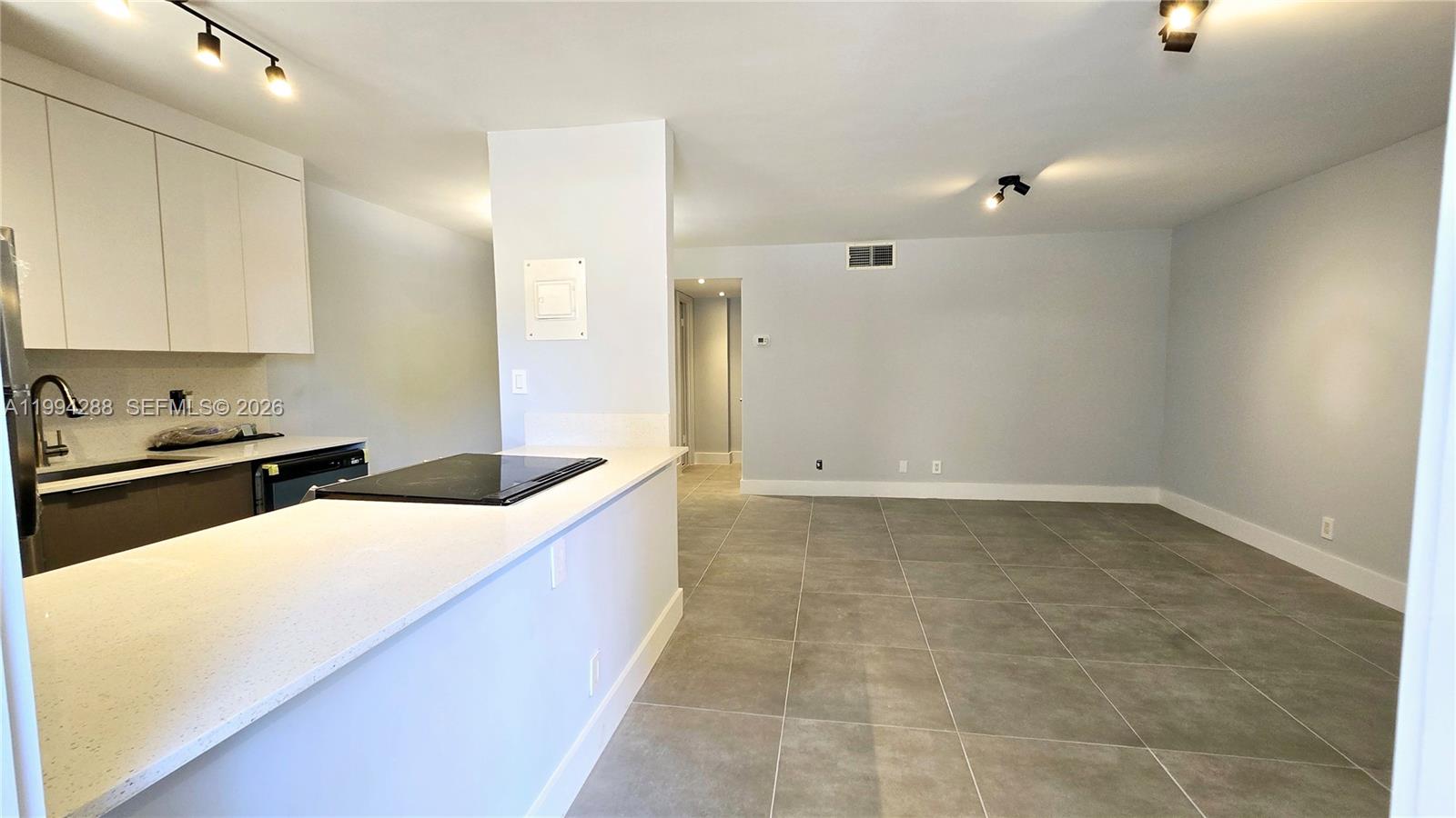 Residential Lease in Hollywood 3