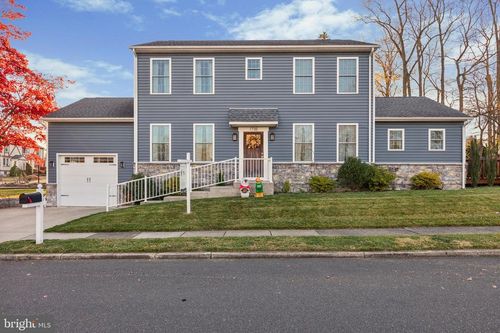 1735 Ridgeway Ave, WILLOW GROVE, PA, 19090-4328 | Card Image