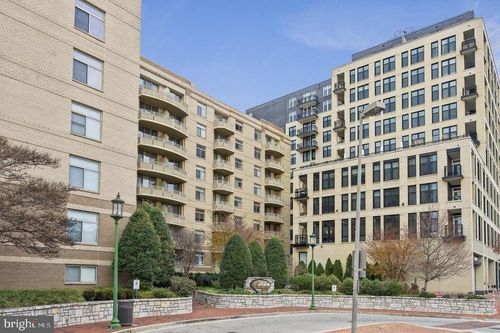 712-7111 Woodmont Ave, CHEVY CHASE, MD, 20815-6235 | Card Image