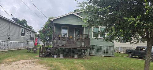 718 E Columbus Dr, Wharton, TX, 77488-2300 | Card Image