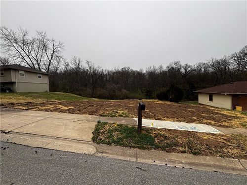 6210 Freeman Avenue, Kansas City, KS, 66102 | Card Image