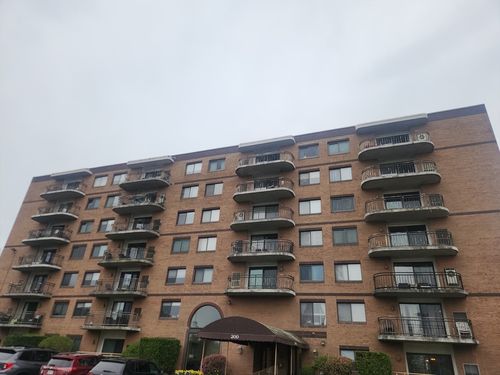 303-200 Locust St, Lynn, MA, 01904 | Card Image