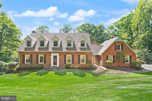 4924 Wood Lilly Ct, WOODBRIDGE, VA, 22192-6137 | Card Image