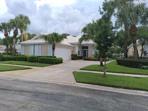 8465 Beaconhill Rd, Palm Beach Gardens, FL, 33410-6109 | Card Image
