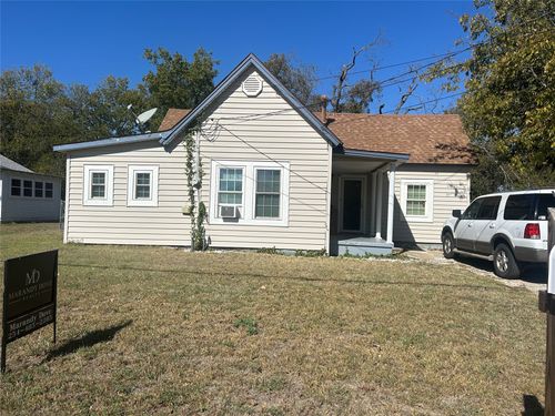 835 W Vanderbilt St, Stephenville, TX, 76401-3355 | Card Image