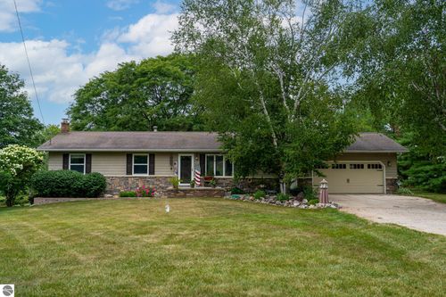 554 S Bamber Rd, Mt Pleasant, MI, 48858-9066 | Card Image