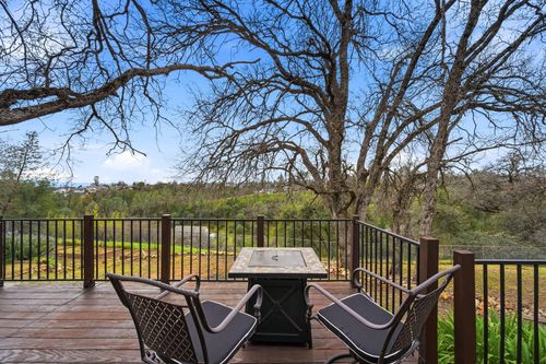 2415 Marion Ct, Redding, CA, 96001-3703 | Card Image