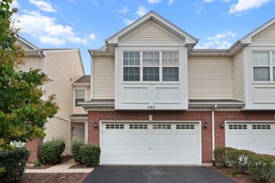 240 S Oak Creek Lane, Townhouse with 3 bedrooms, 2 bathrooms and 2 parking in Romeoville IL | Image 1