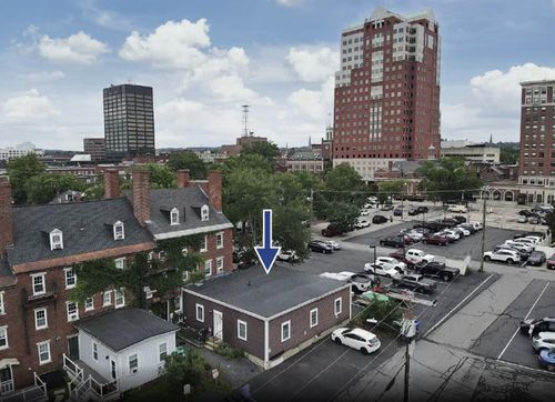 a-100 Middle St, Manchester, NH, 03101-1926 | Card Image