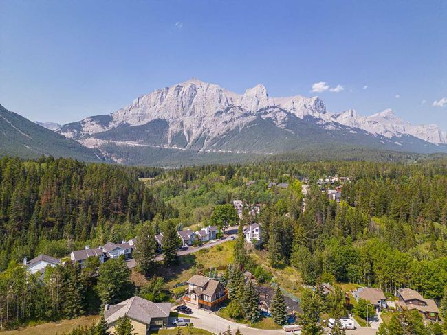 107 3 Sisters Dr, Home with 0 bedrooms, 0 bathrooms and null parking in Canmore AB | Image 7