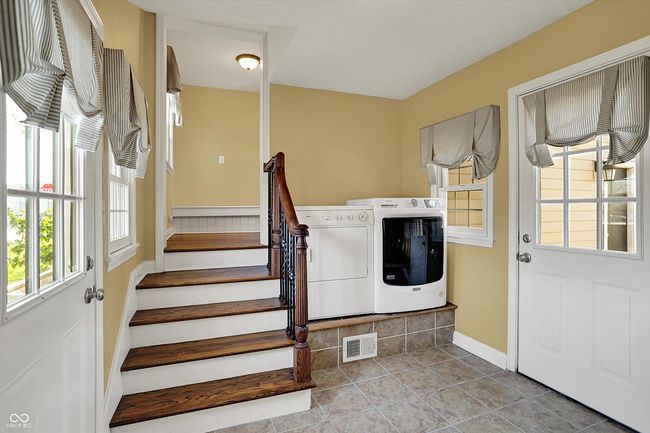 LAUNDRY ROOM | Image 19