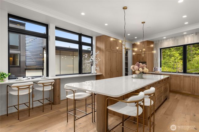 7116 Ne 119 Th Ln, House other with 4 bedrooms, 4 bathrooms and 2 parking in Kirkland WA | Image 7