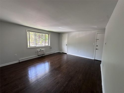 13d-1304 Parr Lake Dr, Newburgh, NY, 12550-1171 | Card Image