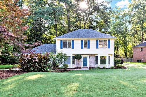 1172 Dogwood Forest Dr Ne, Marietta, GA, 30068-2329 | Card Image