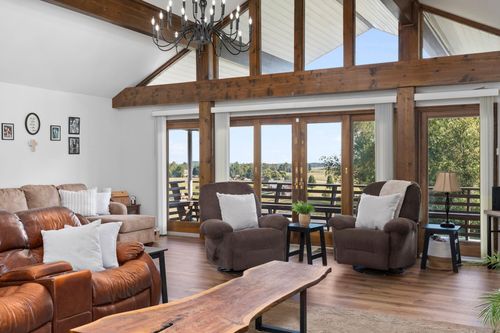 5323 Lee Jackson Hwy, GREENVILLE, VA, 24440-1848 | Card Image