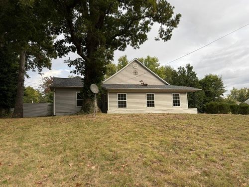 1024 Tolle Rd, Mount Vernon, IL, 62864-3311 | Card Image