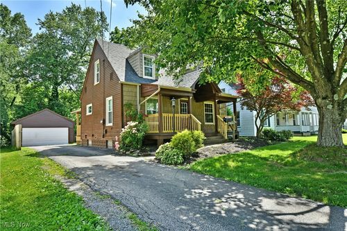 400 Spring St, Struthers, OH, 44471-1224 | Card Image