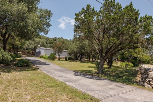 180 Ceniso Cir, Spring Branch, TX, 78070-6709 | Card Image