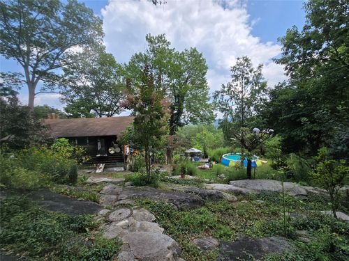 108 Pleasant Rd, Lake Peekskill, NY, 10537-1037 | Card Image