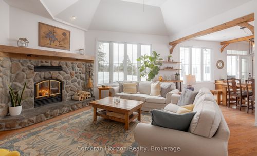 15 Lyndsey Lane, Mckellar, ON, P2A0B5 | Card Image