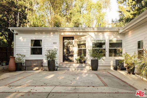 11202 Canton Dr, Studio City, CA, 91604 | Card Image