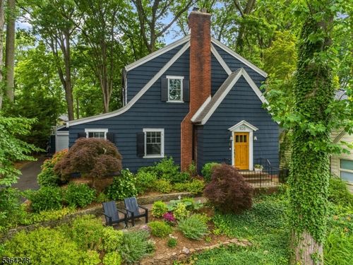 105 Wellington Ave, Short Hills, NJ, 07078-2561 | Card Image